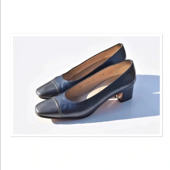 Salvatore Ferragamo low heels - Picture 5 of 8